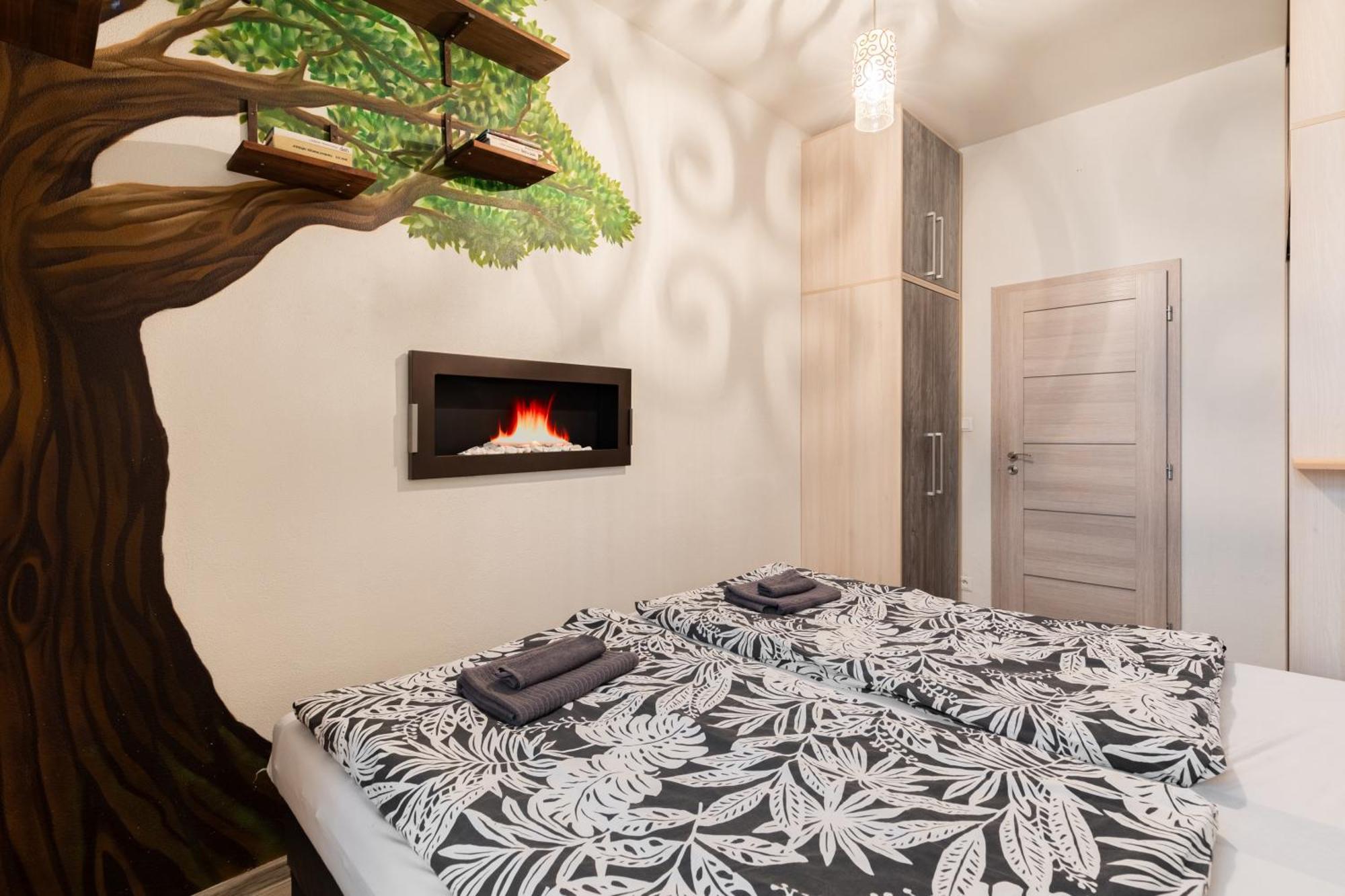 Charming Flat, Steps From Castle - Historic Part Apartment Bratislava Exterior photo